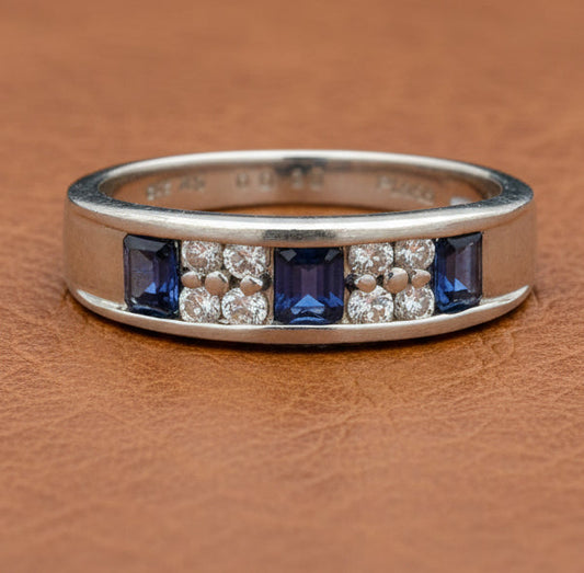 Fine Sapphire and Diamond Ring