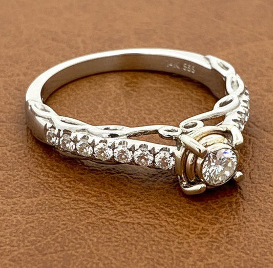 Maya Lianna .55 cttw Diamond Ring 14883