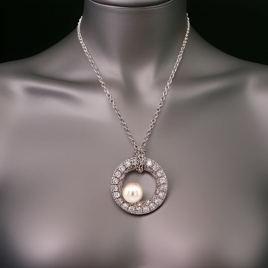Mimi White Gold Freshwater Pearl and Diamond Halo 18K White Gold Necklace
