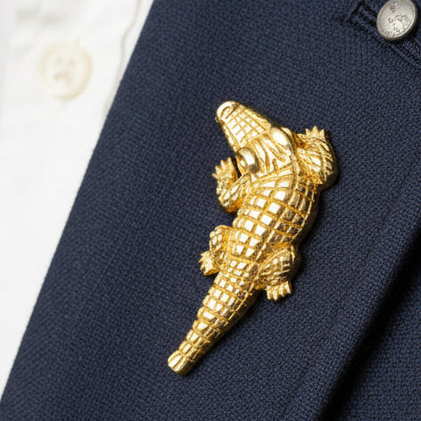 Modern 1980's 18K Yellow Gold Alligator Brooch