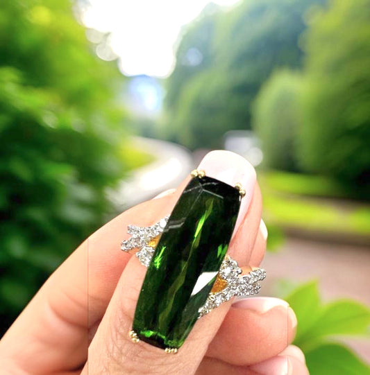 Estate Designer Elognated Cut 7.15 ct Green Tourmaline Diamond 18K Yellow Gold Ring 14774