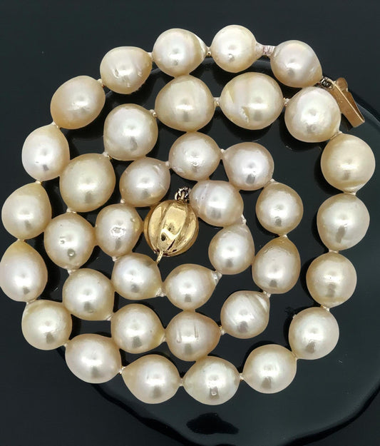 Light Golden South Sea Pearls 9x11mm 18K Yellow Gold Necklace