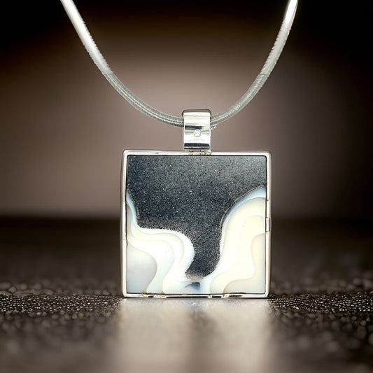 The Works of Designer Steve Walters "Waters Edge" One Of a Kind Beryl White Agate Diamond Necklace 13629