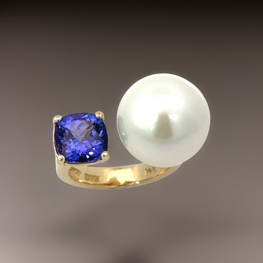 E.H. Collection Tanzanite & Fresh Water Pearl 14k Yellow Gold Ring 14398