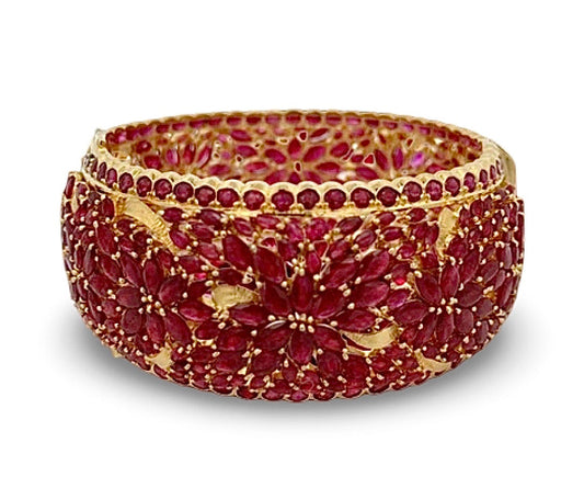 55ctw Ruby 18k Yellow Gold Bangle