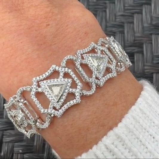 Designer AV 6.69cttw Diamond 14K White Gold Bracelet