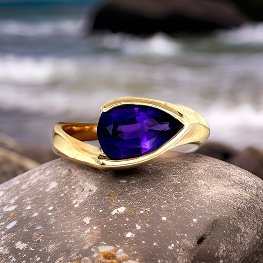 Estate Amethyst 14K YG Ring 15521