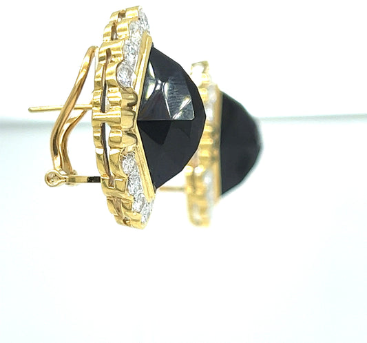 Diamond and Onyx Faceted 18K yellow Gold Earrings