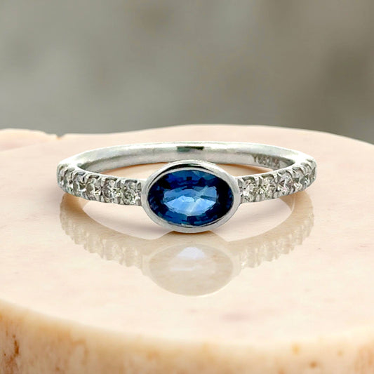 Fine Blue Sapphire and Diamond 14Kt White Gold Ring