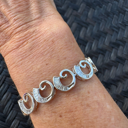 Designer AV 2.84cttw Diamond Swirl 14Kt White Gold Bracelet