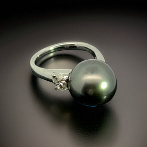 Estate 12.5 mm Tahitain Pearl Diamond Platinum Ring 14261