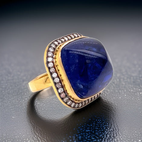 Estate 53.20 ct Tanzanite Sugarloaf & Diamond Ring 12549