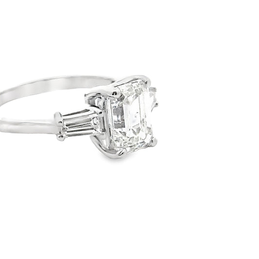 2.50 CTTW 3 Stone Ring