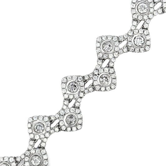 Designer AV 4.60cttw Diamond 14Kt White Gold Bracelet