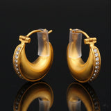 Modern Diamond 18Kt Yellow Gold Earring