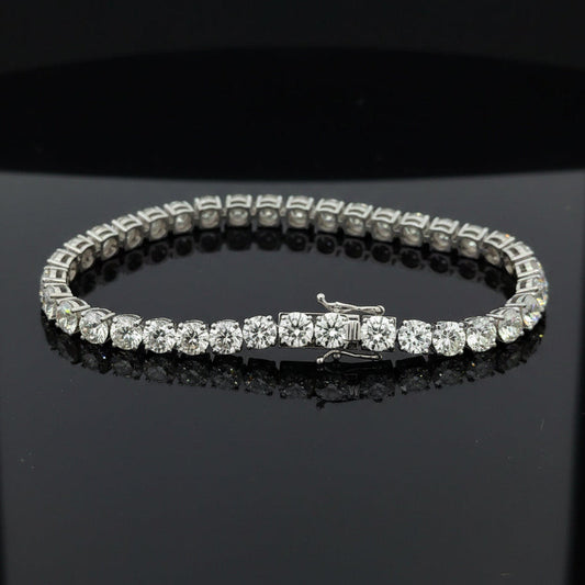 Contemporary 15.22cttw Diamond (37 IGI Reports) 14Kt White Gold Bracelet